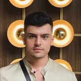 user-avatar